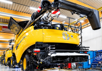 Производство зерноуборочных комбайнов New Holland на заводе в Зедельгеме