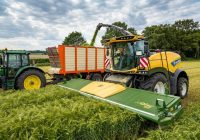 Жатка Krone XDisc 710 теперь подходит для кормоуборочных комбайнов John Deere и New Holland